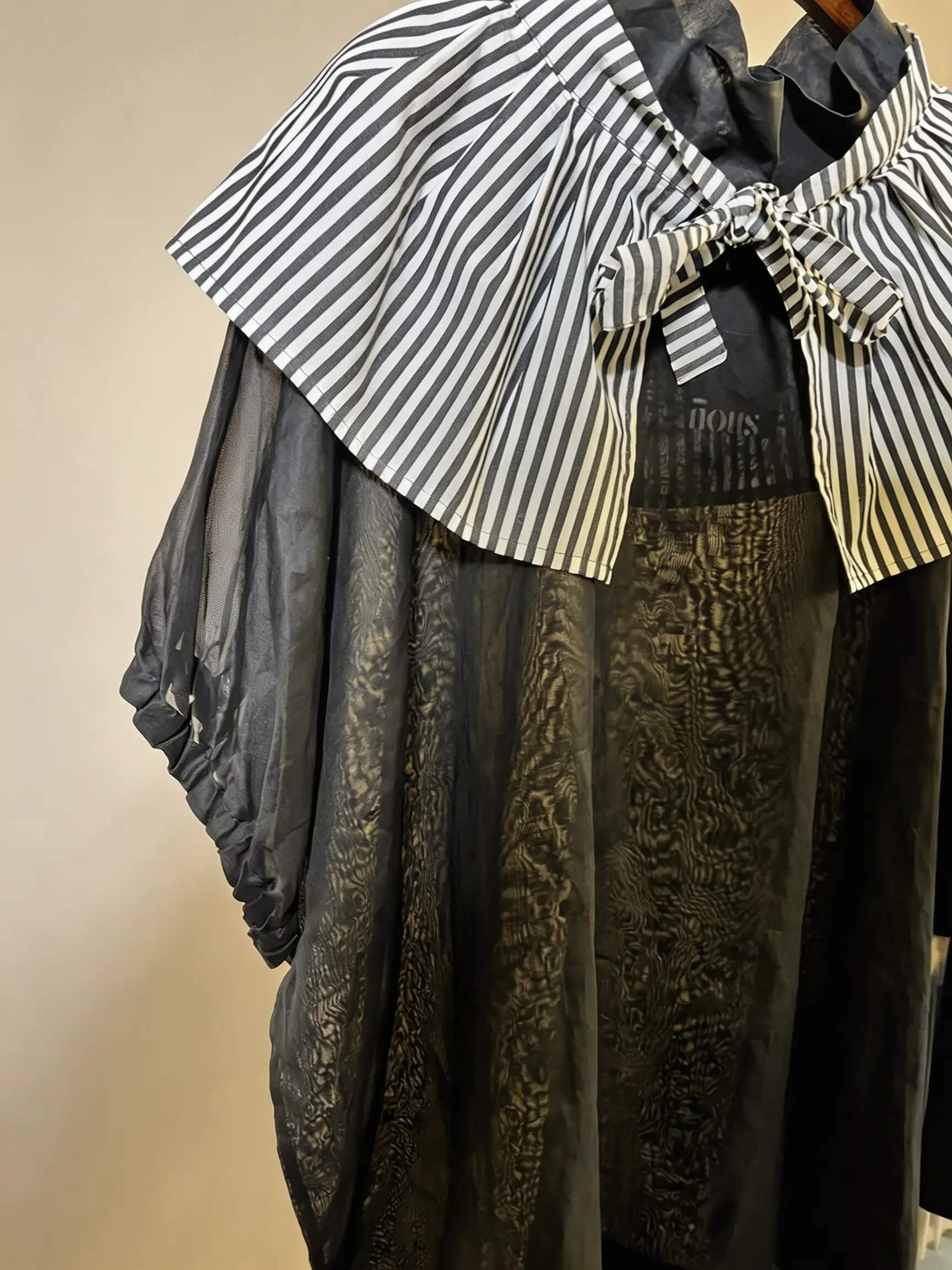 Schwarzes Transparentes Top