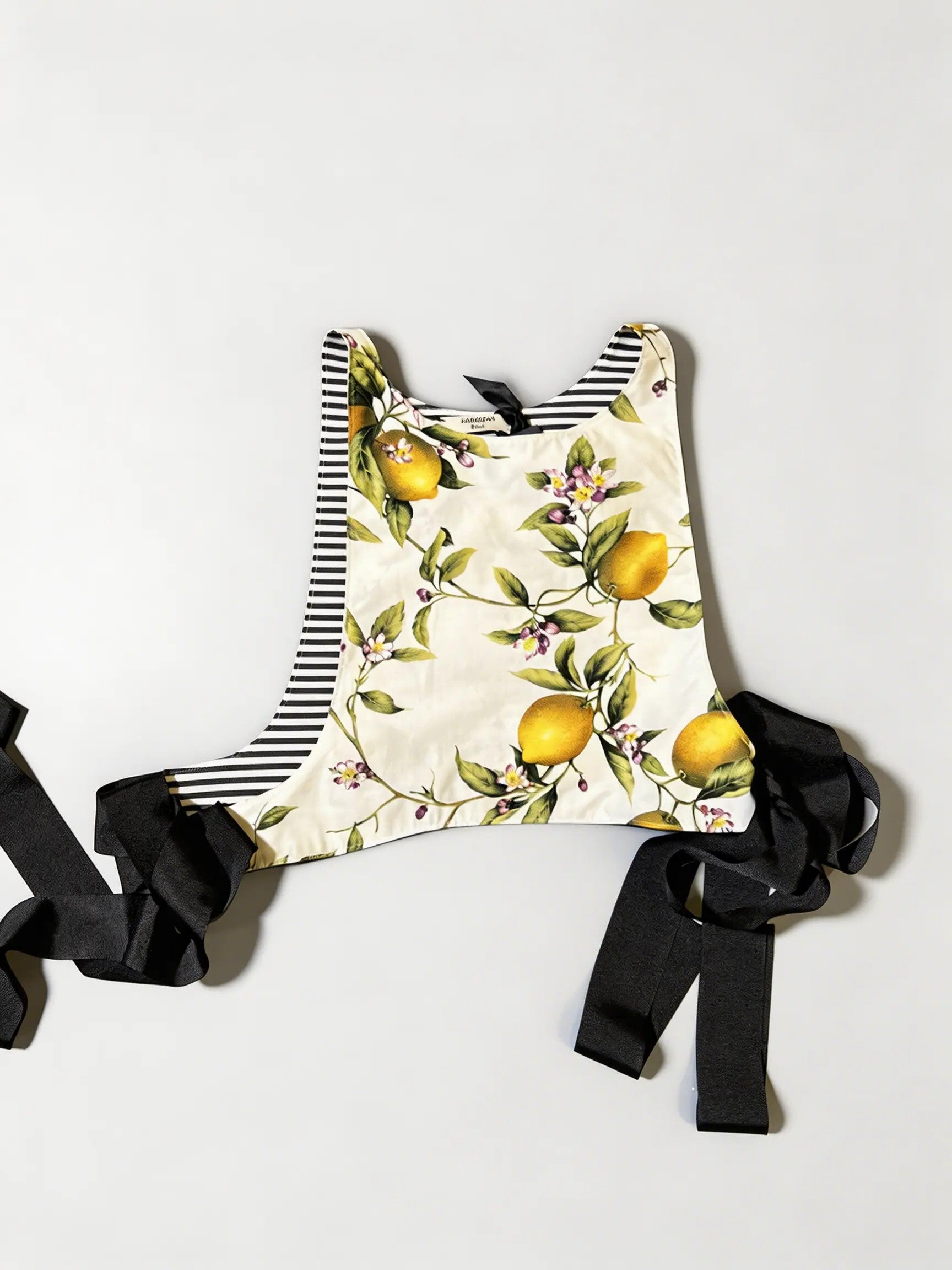 Weste mit Schleifenbändern