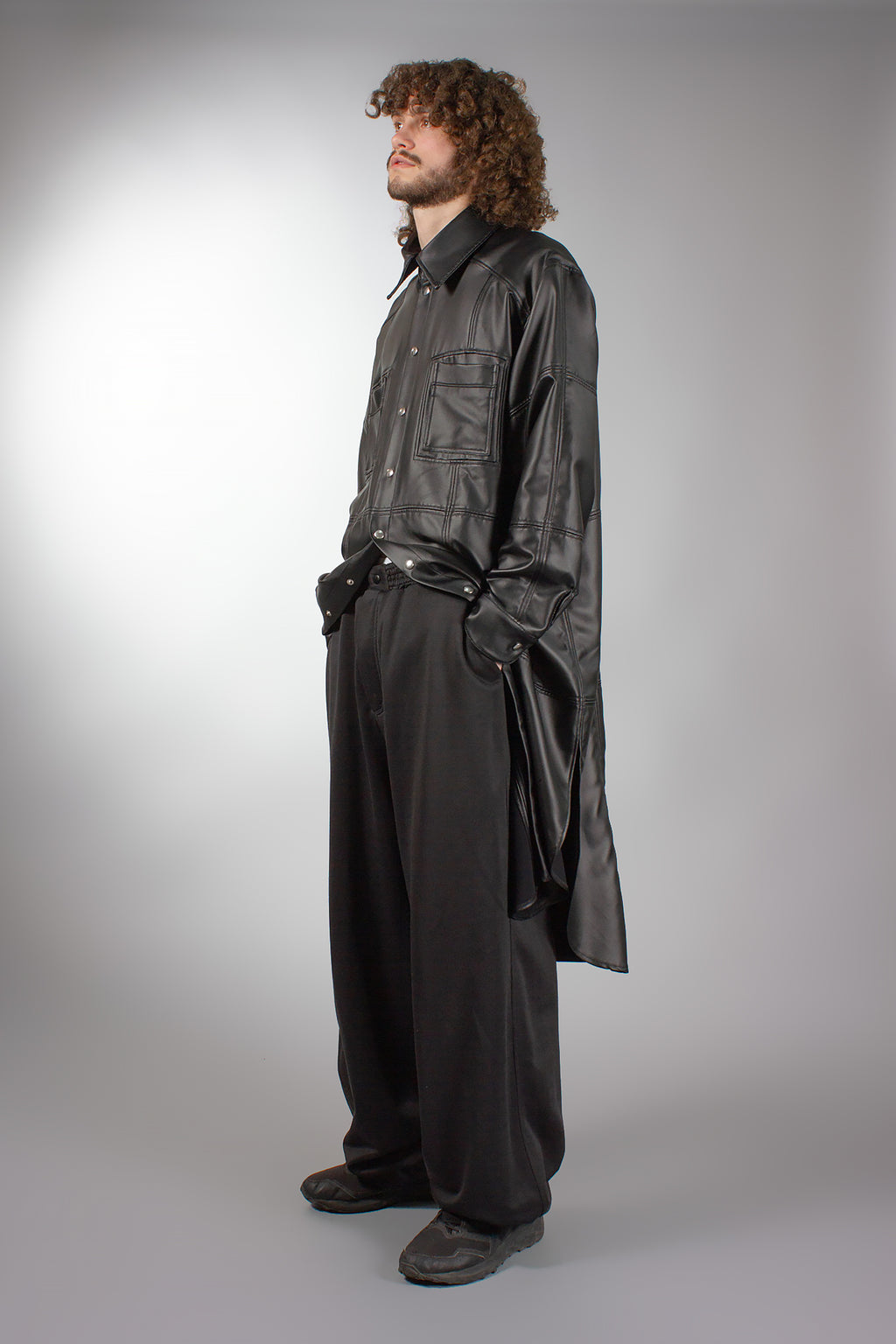 Langes Hemd aus Kunstleder