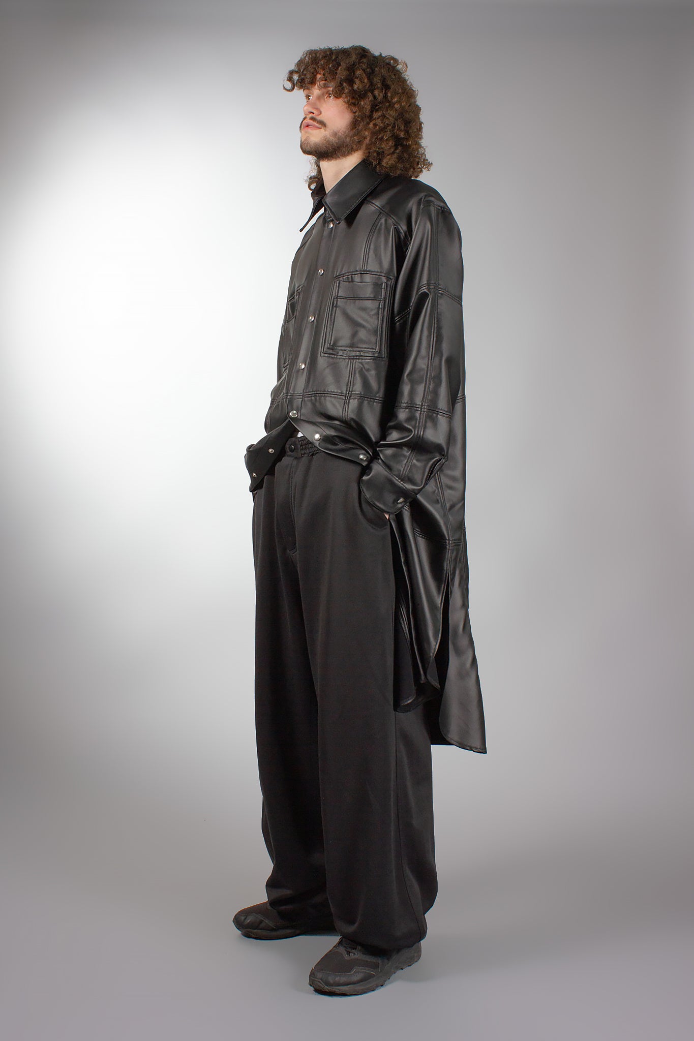 Langes Hemd aus Kunstleder