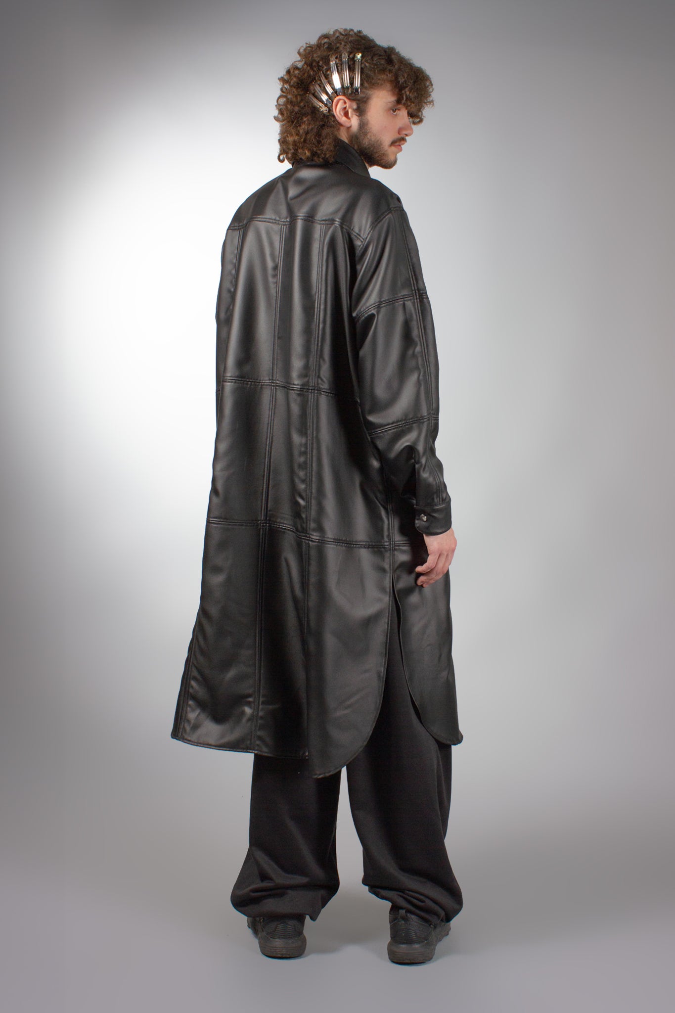 Langes Hemd aus Kunstleder