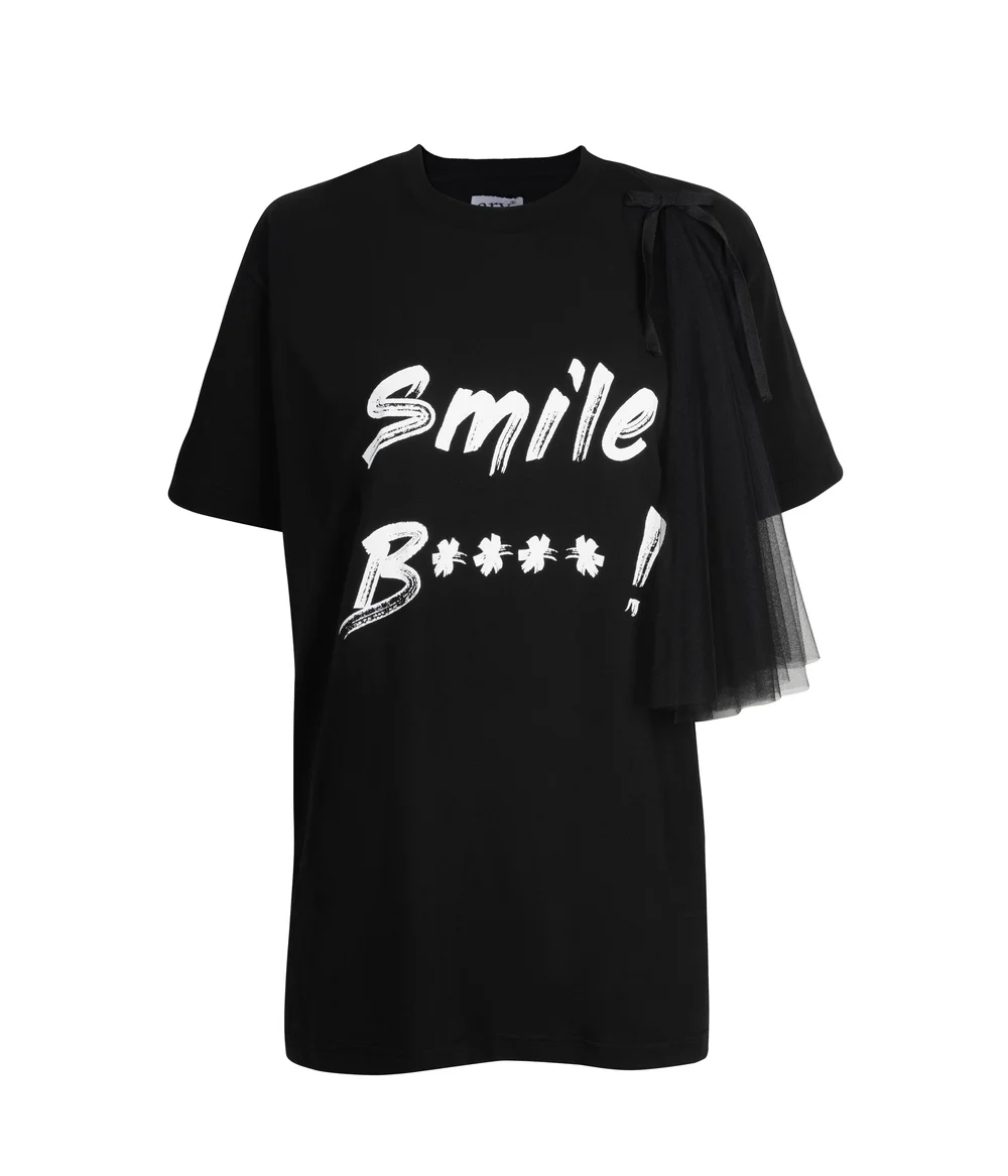 „SMILE B**!“ SCHWARZER CREWNECK MIT ABNEHMBARER TÜLL-BROSCHE