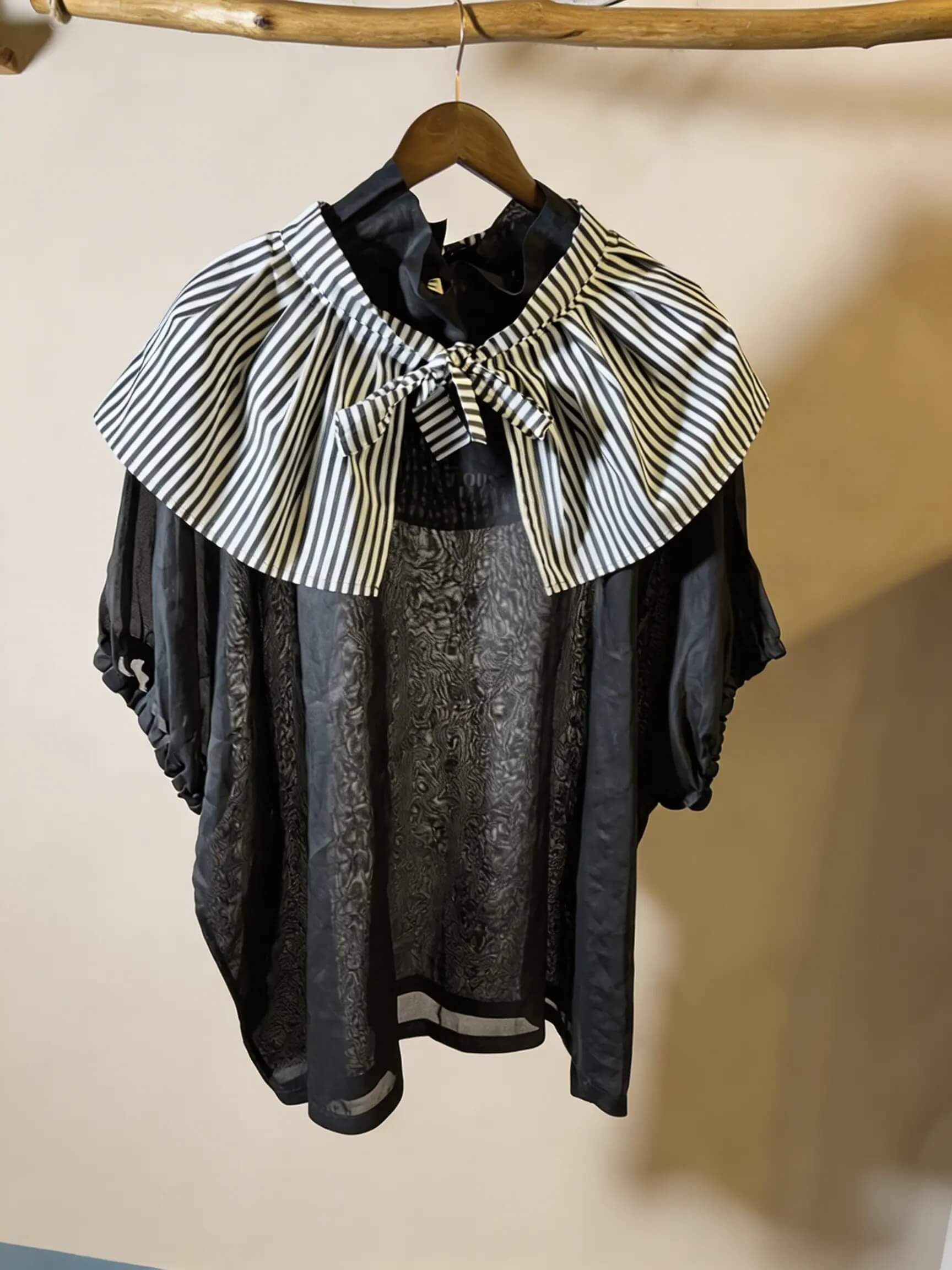 Schwarzes Transparentes Top