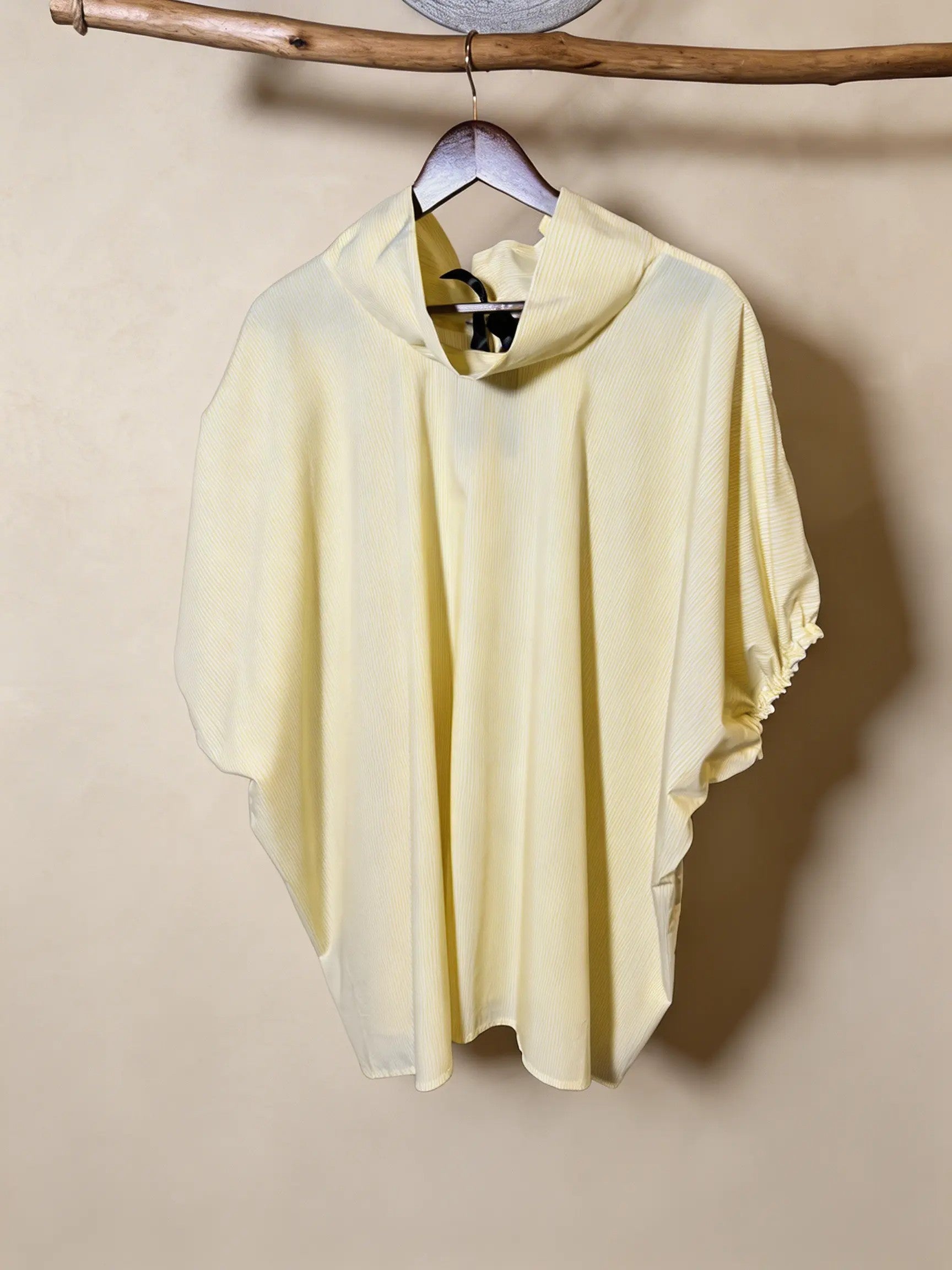 Gelbes Kurzärmliges