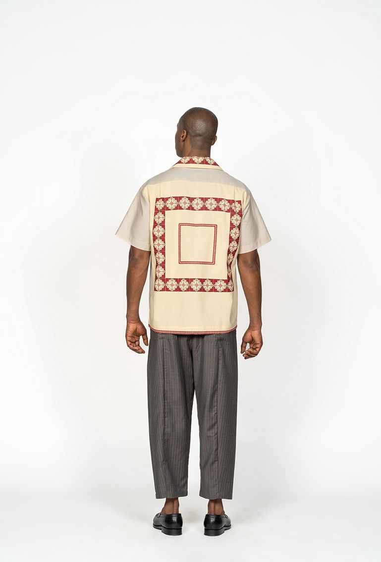 Das André Hemd / Rotes Quadrat